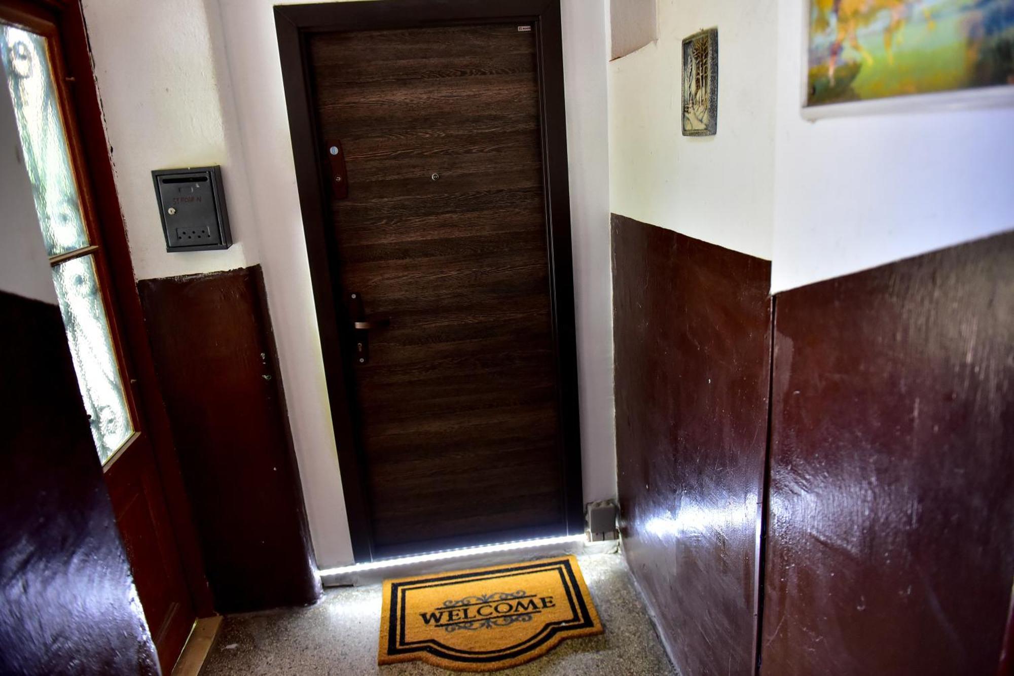 White House & Jacuzzi Appartement Sibiu Buitenkant foto